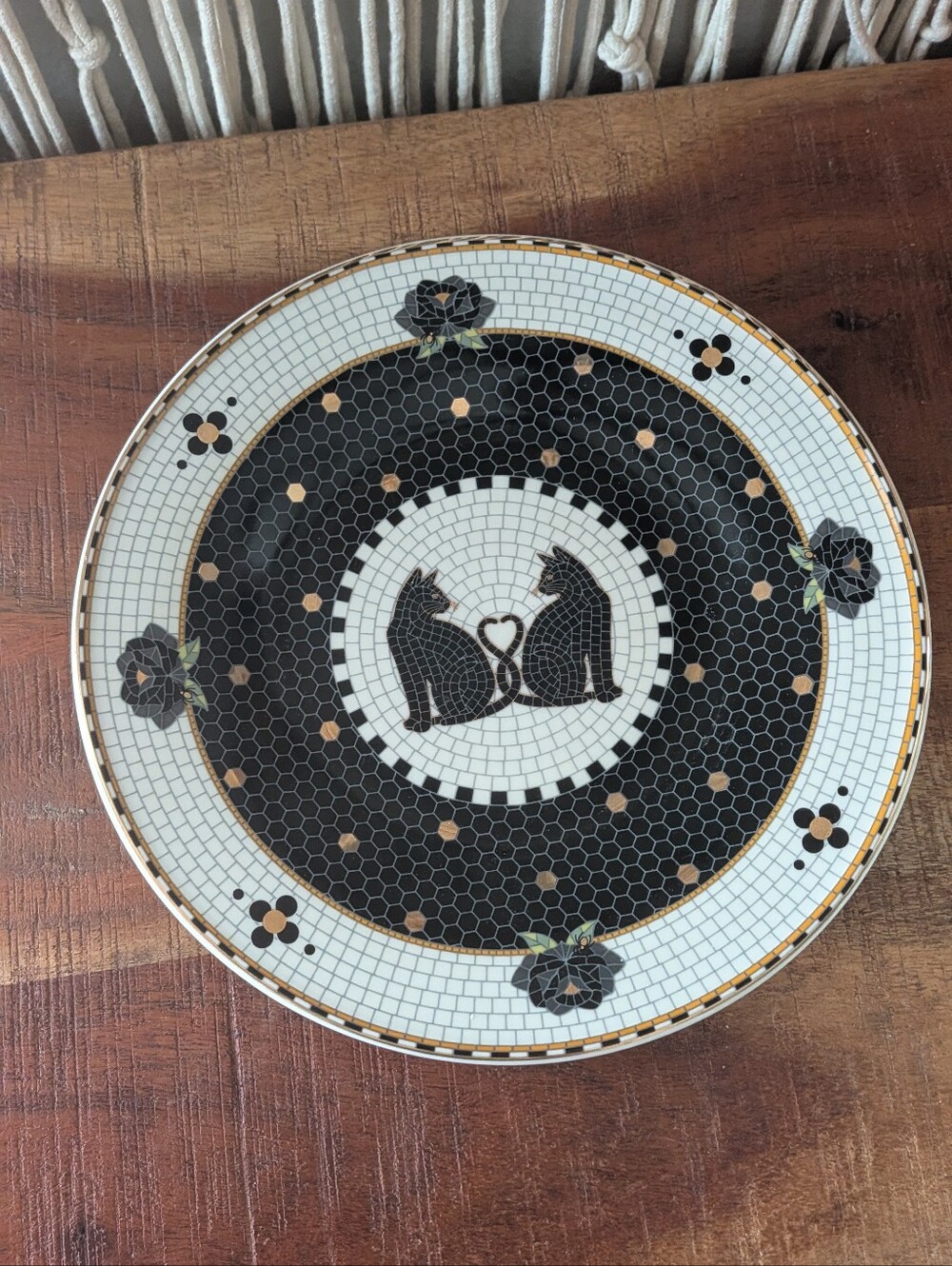 ANTHROPOLOGIE THE BISTRO TILE STONEWARE BLACK CAT DESSERT PLATE NEW